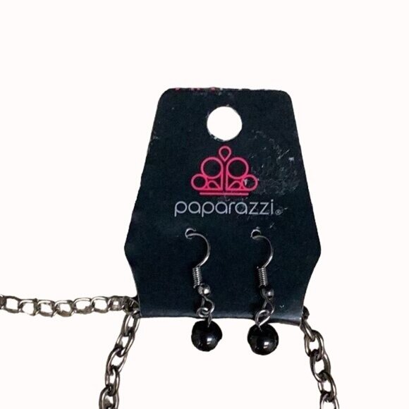 Paparazzi black Necklace w/matching Earrings &  Red &  Silver Necklace w Red ear - Picture 5 of 7